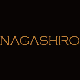 <p>「永城精品NAGASHIRO BOUTIQUE」是由永城股份有限公司精心打造的網路時尚流行品牌，永城股份有限公司為一專業鞋包類品牌代理銷售公司，於1985年開始代理銷售各國品牌，所代理品牌皆是國外知名品牌，包括擁有百年以上歷史的日本第一大品牌REGAL，英國皇家品牌LOAKE，義大利百年品牌Marelli，以及以舒適聞名的日本品牌AKIO GOLF、新銳義大利品牌Orobianco、日本潮流品牌SPINGLE MOVE、西班牙休閒品牌Panama Jack，MIT自創品牌Pelutini及CR CERINI等，在台灣全省各大百貨專櫃銷售，廣受消費者好評。</p>

<p>&nbsp;</p>
